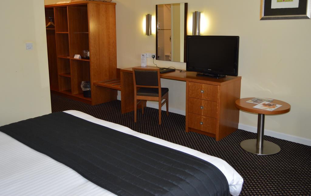 Padbrook Park Hotel Cullompton Oda fotoğraf